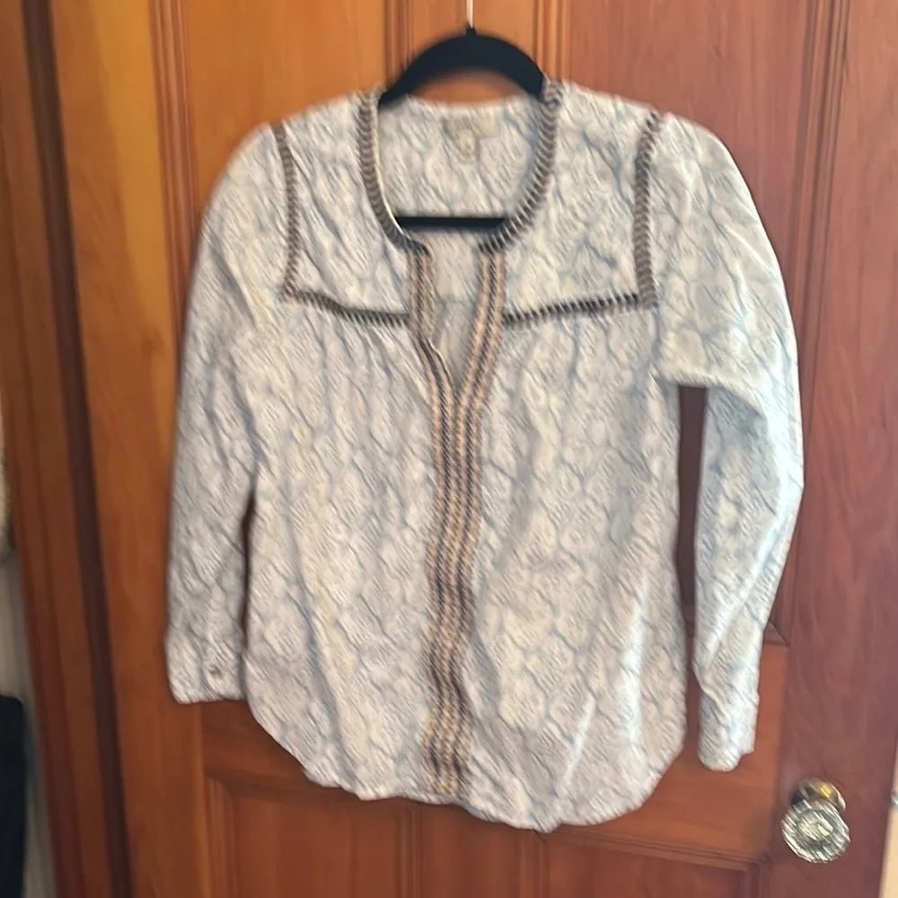 Assorted Patterned Shirts - Picture 8 of 9